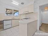 https://images.listonce.com.au/custom/160x/listings/123-lawson-road-mooroolbark-vic-3138/968/01525968_img_05.jpg?G9VRxZZVXtM