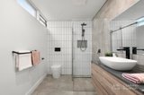 https://images.listonce.com.au/custom/160x/listings/123-ormond-esplanade-elwood-vic-3184/360/01780360_img_20.jpg?0eNzBHr9uwo