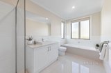 https://images.listonce.com.au/custom/160x/listings/123-ronald-road-croydon-vic-3136/079/01599079_img_08.jpg?fbHClww-bKQ