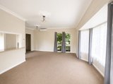 https://images.listonce.com.au/custom/160x/listings/123-savages-lane-woodend-vic-3442/813/01909813_img_03.jpg?t9MR6gxR858