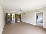 https://images.listonce.com.au/custom/160x/listings/123-savages-lane-woodend-vic-3442/813/01909813_img_04.jpg?kbivmQuOA_I