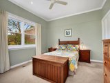 https://images.listonce.com.au/custom/160x/listings/123-winfield-road-balwyn-north-vic-3104/896/01684896_img_06.jpg?ypD9qs8hH5s