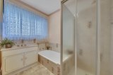 https://images.listonce.com.au/custom/160x/listings/123-woolvet-avenue-belmont-vic-3216/653/01698653_img_08.jpg?II9AHc5rnLA
