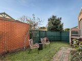 https://images.listonce.com.au/custom/160x/listings/1233-leslie-street-donvale-vic-3111/979/01718979_img_14.jpg?k8ivbuGrUS4