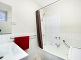 https://images.listonce.com.au/custom/160x/listings/1239-hotham-street-st-kilda-east-vic-3183/637/01794637_img_05.jpg?-jQn1mCpRq0