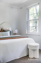 https://images.listonce.com.au/custom/160x/listings/124-30-raglan-street-south-melbourne-vic-3205/822/01734822_img_09.jpg?bIiugnZWJx0