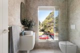 https://images.listonce.com.au/custom/160x/listings/124-barry-street-reservoir-vic-3073/146/01726146_img_09.jpg?nBEEfWYMQlM