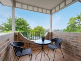 https://images.listonce.com.au/custom/160x/listings/124-dickens-street-glen-iris-vic-3146/418/00977418_img_10.jpg?3l6EvxGxWQ8