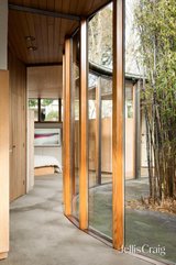 https://images.listonce.com.au/custom/160x/listings/124-hill-street-toorak-vic-3142/485/01809485_img_07.jpg?idbrIHd8PcI