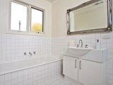 https://images.listonce.com.au/custom/160x/listings/124-lind-street-strathmore-vic-3041/445/00847445_img_05.jpg?Twkft2hTJFQ