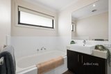 https://images.listonce.com.au/custom/160x/listings/124-pascoe-avenue-croydon-vic-3136/937/01611937_img_13.jpg?4qw1_WEIwwU