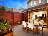 https://images.listonce.com.au/custom/160x/listings/124-stokes-street-port-melbourne-vic-3207/921/01731921_img_04.jpg?rreEZNQJXbY