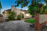 https://images.listonce.com.au/custom/160x/listings/124-willsmere-road-kew-vic-3101/286/00145286_img_01.jpg?U9odlCA5flY