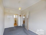 https://images.listonce.com.au/custom/160x/listings/1245-oakleigh-road-carnegie-vic-3163/957/01914957_img_03.jpg?LovnKCk7JYY