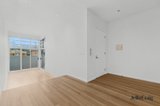 https://images.listonce.com.au/custom/160x/listings/1246-bay-street-port-melbourne-vic-3207/433/01912433_img_04.jpg?hkYB1Yxoz-E