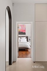 https://images.listonce.com.au/custom/160x/listings/124a-cooper-street-essendon-vic-3040/175/01809175_img_07.jpg?R3CTFD0kjn8