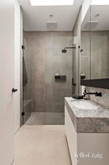 https://images.listonce.com.au/custom/160x/listings/124a-cooper-street-essendon-vic-3040/175/01809175_img_11.jpg?V9nQFB6dQhg