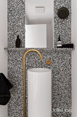 https://images.listonce.com.au/custom/160x/listings/124a-cooper-street-essendon-vic-3040/175/01809175_img_13.jpg?LxDcluBjp-g