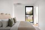 https://images.listonce.com.au/custom/160x/listings/125-christmas-street-fairfield-vic-3078/894/01677894_img_17.jpg?OBiVjevWbkE