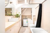 https://images.listonce.com.au/custom/160x/listings/125-evans-street-port-melbourne-vic-3207/176/01932176_img_05.jpg?6R4xyzc3fZE