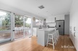 https://images.listonce.com.au/custom/160x/listings/125-fernside-avenue-briar-hill-vic-3088/076/01877076_img_03.jpg?icGSCkImdq4