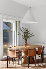 https://images.listonce.com.au/custom/160x/listings/125-head-street-brighton-vic-3186/686/01932686_img_04.jpg?6_Ihv16n8eI