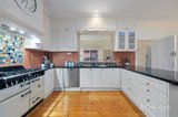 https://images.listonce.com.au/custom/160x/listings/125-jasper-road-bentleigh-vic-3204/633/01954633_img_08.jpg?nyoUzrRw6ZU