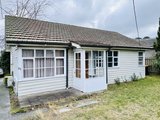 https://images.listonce.com.au/custom/160x/listings/125-lavidge-road-ashwood-vic-3147/615/01733615_img_04.jpg?sj5UyLc0xhg