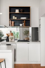 https://images.listonce.com.au/custom/160x/listings/125-ross-street-port-melbourne-vic-3207/042/01692042_img_08.jpg?QQEJJnMJ58o