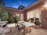 https://images.listonce.com.au/custom/160x/listings/125-saxton-street-box-hill-north-vic-3129/035/01684035_img_10.jpg?Xom0oxstK0E