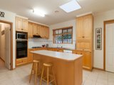 https://images.listonce.com.au/custom/160x/listings/125-taylor-road-mooroolbark-vic-3138/960/01523960_img_06.jpg?Ax5D4aN_i0E