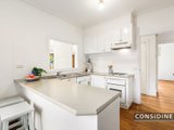 https://images.listonce.com.au/custom/160x/listings/125-wallace-crescent-strathmore-vic-3041/332/00847332_img_05.jpg?KyByWhNonRA