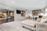 https://images.listonce.com.au/custom/160x/listings/125-windella-crescent-glen-waverley-vic-3150/999/01656999_img_05.jpg?xOJy2zKWCHs