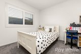 https://images.listonce.com.au/custom/160x/listings/125-windella-crescent-glen-waverley-vic-3150/999/01656999_img_08.jpg?IZbXWCfaU8Y