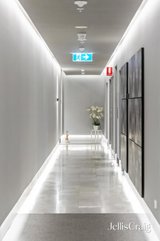 https://images.listonce.com.au/custom/160x/listings/1253-new-street-brighton-vic-3186/328/01862328_img_03.jpg?_CyxYVNR7LE