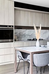 https://images.listonce.com.au/custom/160x/listings/1254-wattletree-road-malvern-vic-3144/389/01016389_img_15.jpg?-Q9s2cAqrr4
