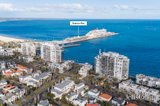 https://images.listonce.com.au/custom/160x/listings/126-beach-street-port-melbourne-vic-3207/208/01938208_img_21.jpg?q7rk0sjIVm0