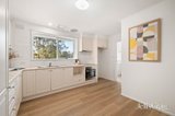 https://images.listonce.com.au/custom/160x/listings/126-esther-crescent-mooroolbark-vic-3138/620/01903620_img_07.jpg?P_5TTt-jYqw
