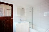 https://images.listonce.com.au/custom/160x/listings/126-keele-street-collingwood-vic-3066/814/01915814_img_09.jpg?_-CpLDD3lVM