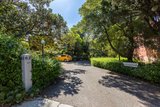 https://images.listonce.com.au/custom/160x/listings/1263-wattle-road-hawthorn-vic-3122/945/01682945_img_10.jpg?xu-cwXDoyjY