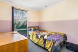 https://images.listonce.com.au/custom/160x/listings/127-anslow-street-woodend-vic-3442/308/01109308_img_08.jpg?D_5B-KCDIAc