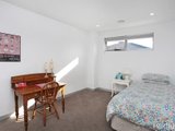 https://images.listonce.com.au/custom/160x/listings/127-clyde-street-newport-vic-3015/120/01202120_img_10.jpg?zvoPeBCmpdE