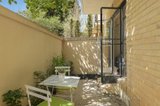 https://images.listonce.com.au/custom/160x/listings/127-glen-street-hawthorn-vic-3122/100/00421100_img_02.jpg?jKA_Tq0WKRE