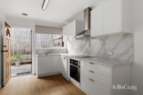 https://images.listonce.com.au/custom/160x/listings/127-heather-grove-cheltenham-vic-3192/402/01922402_img_05.jpg?YZBmA4DQofI
