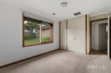 https://images.listonce.com.au/custom/160x/listings/127-heather-grove-cheltenham-vic-3192/402/01922402_img_08.jpg?gDnff1dA_1Q