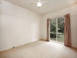 https://images.listonce.com.au/custom/160x/listings/127-lois-street-ringwood-east-vic-3135/736/00620736_img_06.jpg?GCMTatxGLJk