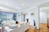 https://images.listonce.com.au/custom/160x/listings/127-mount-street-kew-vic-3101/686/01679686_img_03.jpg?_8pO9AFVJvE