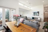 https://images.listonce.com.au/custom/160x/listings/127-napier-street-south-melbourne-vic-3205/092/01352092_img_04.jpg?0mfcZlZkdyc