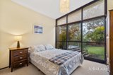 https://images.listonce.com.au/custom/160x/listings/127-reichelt-avenue-montmorency-vic-3094/726/01753726_img_08.jpg?3rmUPHBkNUk