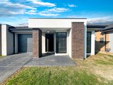 https://images.listonce.com.au/custom/160x/listings/127-wurrook-circuit-north-geelong-vic-3215/365/01982365_img_01.jpg?JiNsPXbUB0A